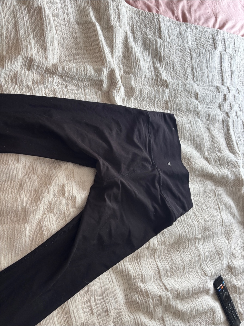 Old Navy Black High-Waist Leggings - Picture 5 of 8